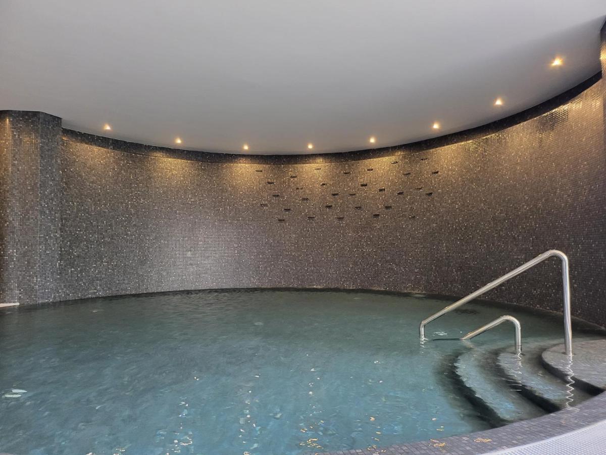 Royal Orchid 4* Caniço